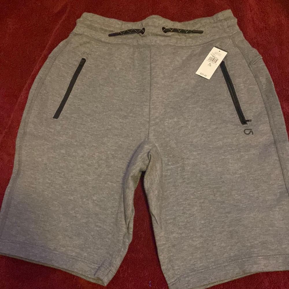 Brand new Boys GapFit Shorts Gray XL